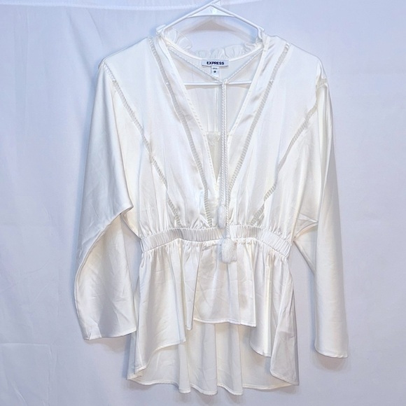 Express Women’s Blouse Tops Size XS - Picture 2 of 6